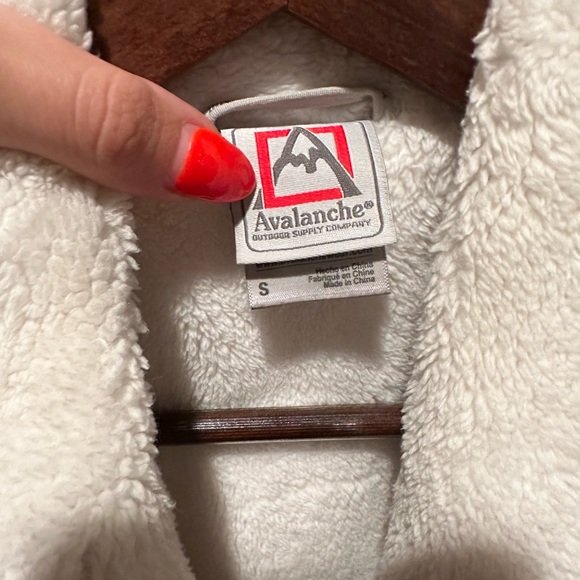 Avalanche fur lined vest - Picture 2 of 4